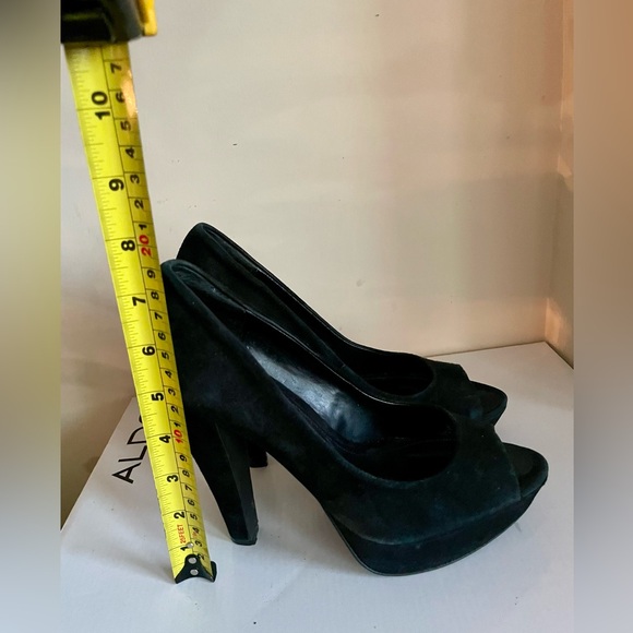 ALDO “Segura” Black Suede Platform Peep Toe Heels size 38 - Picture 2 of 3